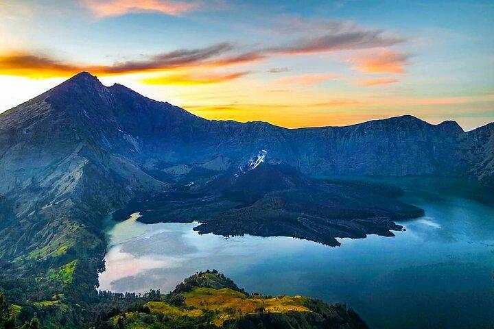 Trekking Mount Rinjani 2D 1N Senaru Kraterrand (2641.m)