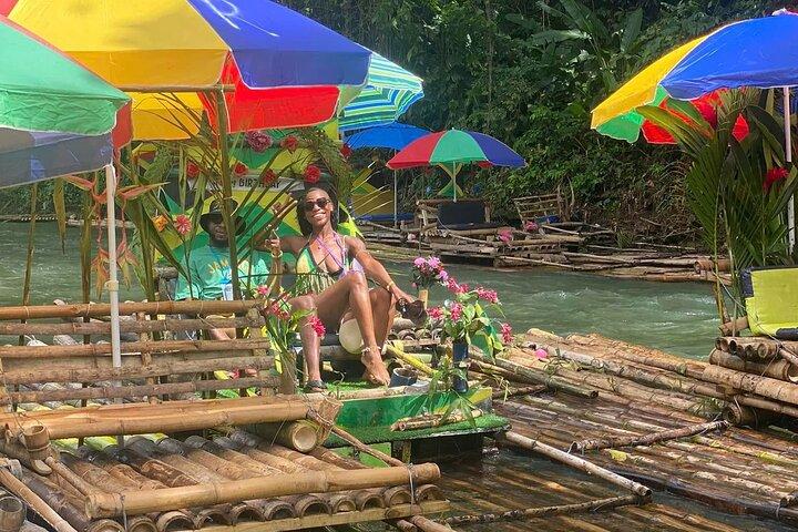 Montego Bay Jamaica Highlights Tour, compras e rafting de bambu