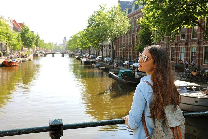 Amsterdam Walking Tour & Canal Cruise com bebida e degustação de queijo