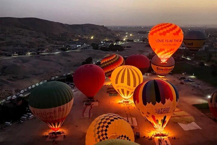 Sunrise Hot Air Balloon Adventure em Luxor