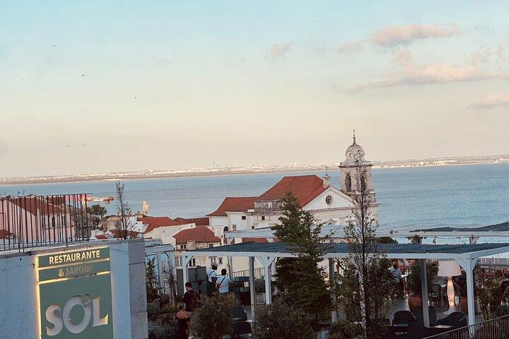 Private Eco Tuk Tuk Tour of Lisbon's Center Essential Landmarks