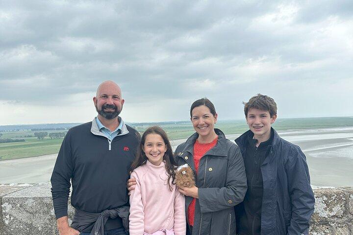 Kleine Gruppe Mont Saint Michel und D-Tagestour mit Minivan