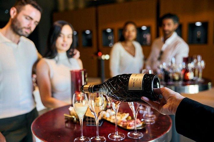 Penedes Wine & Cava Tasting & 4WD Vineyards Tour fra Barcelona