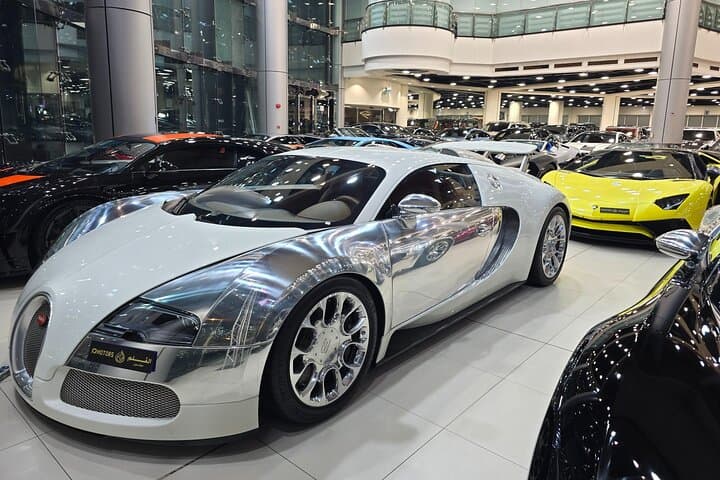Dubai Luxury Car Showroom Tour with Drop off at Dubai Mall 2 Hour