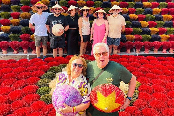 香村への小グループ日帰りツアーとタムコックボート旅行
