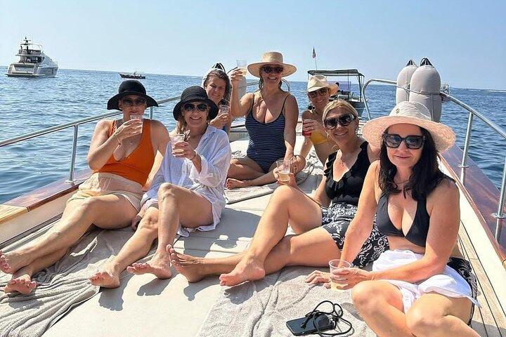 Passeio de barco pela Costa Amalfitana
