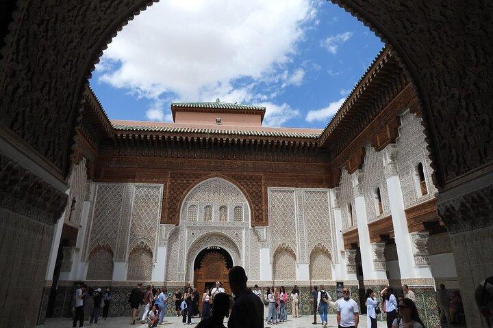 Marrakech : Madrasa Ben Youssef、Secret Garden & Souks