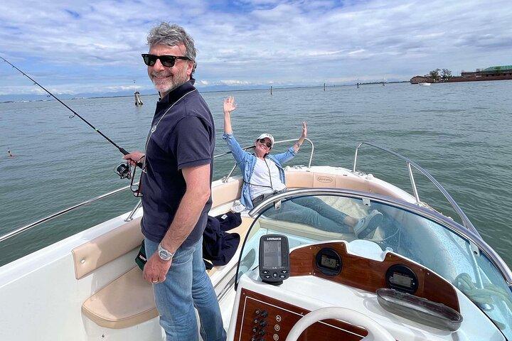 Passeios de barco privativos da WarmVenice pelos canais e pela lagoa de Veneza.