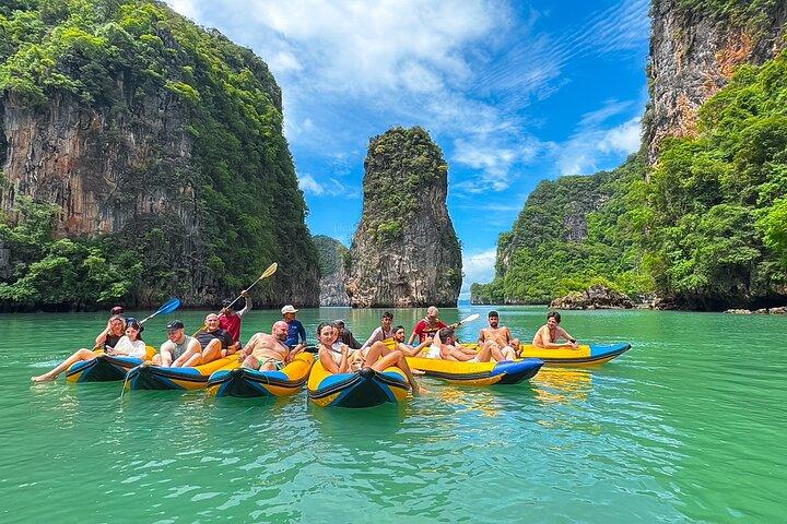 Excursión de un día a la isla de James Bond en un barco de lujo desde Phuket