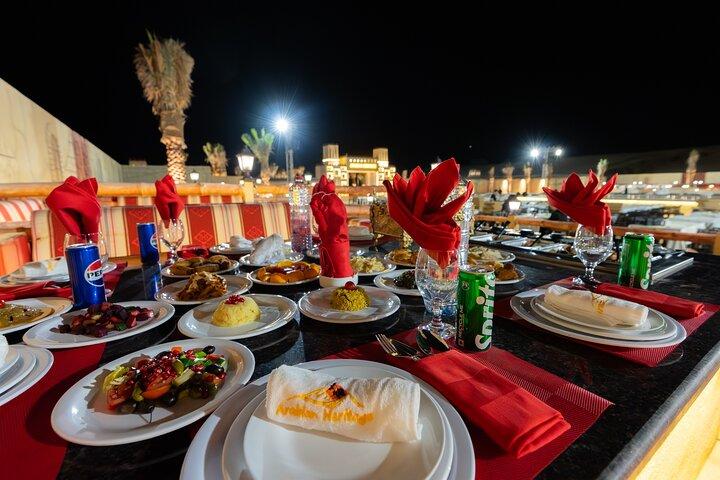 Esperienza privata Desert Majlis con servizio di maggiordomo personale
