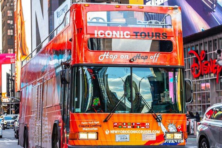 NYCナイトバス観光ツアー（NYCのアイコニックな夜景を眺めながら）