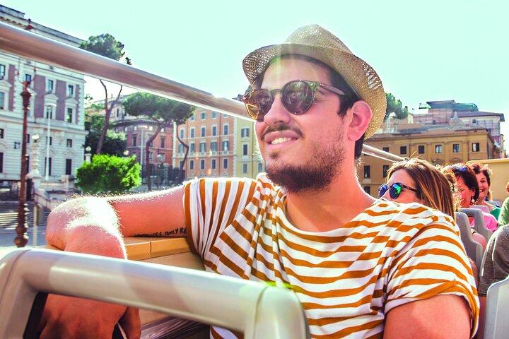 Autobús turístico con traslados al puerto de Civitavecchia, Roma