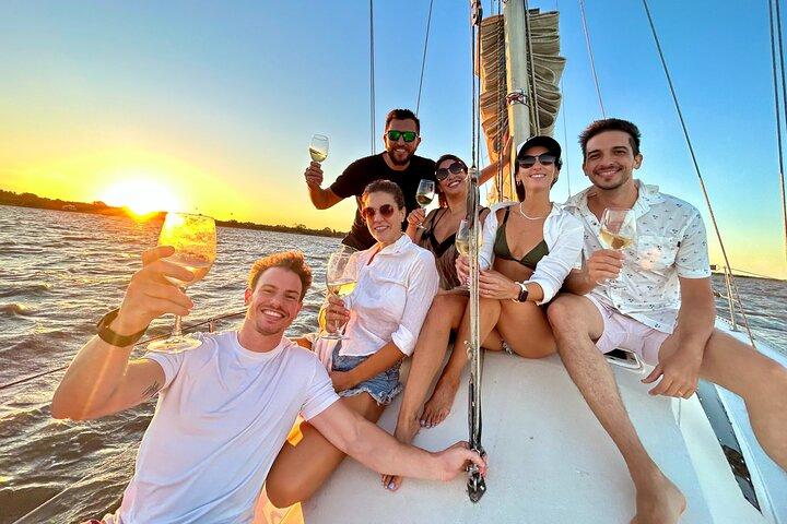 Sailing with Wine Tasting in Buenos Aires