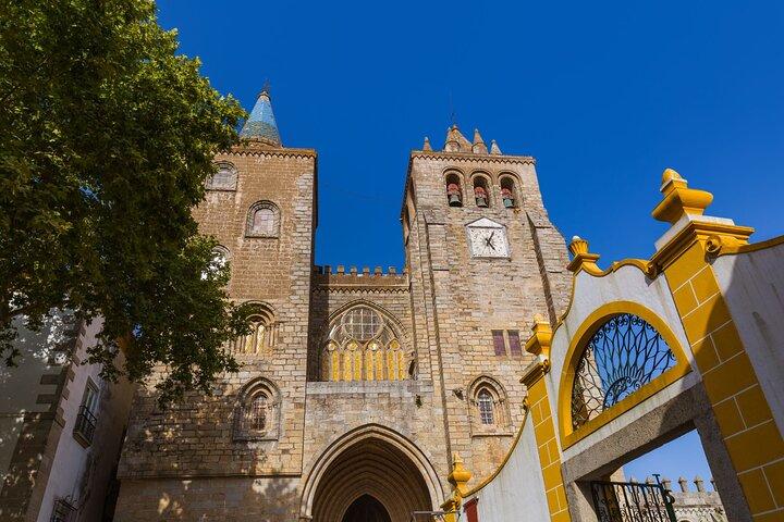 Visite privée d'Evora au départ de Lisbonne Tous les billets inclus
