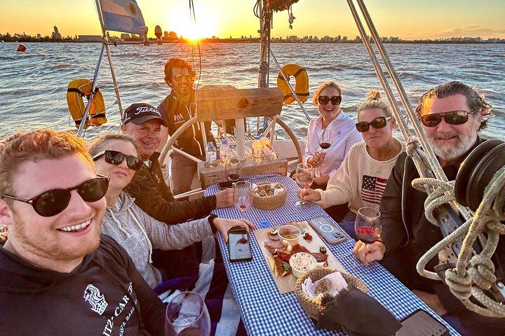 Sailing with Wine Tasting in Buenos Aires