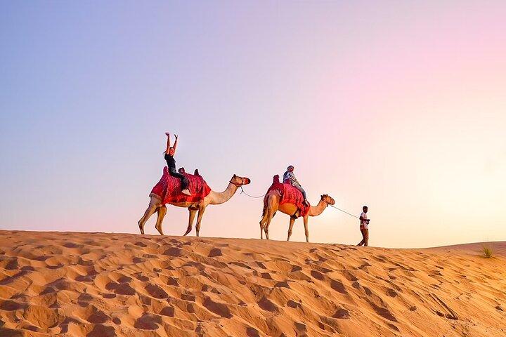 Wüstensafari Dubai – Grillabendessen mit Allradantrieb
