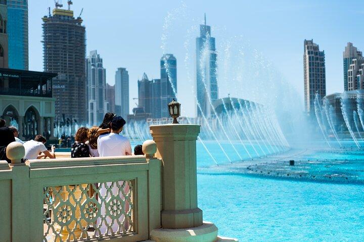 Dubai Stadtrundfahrt mit Burj Khalifa am oberen Eingang