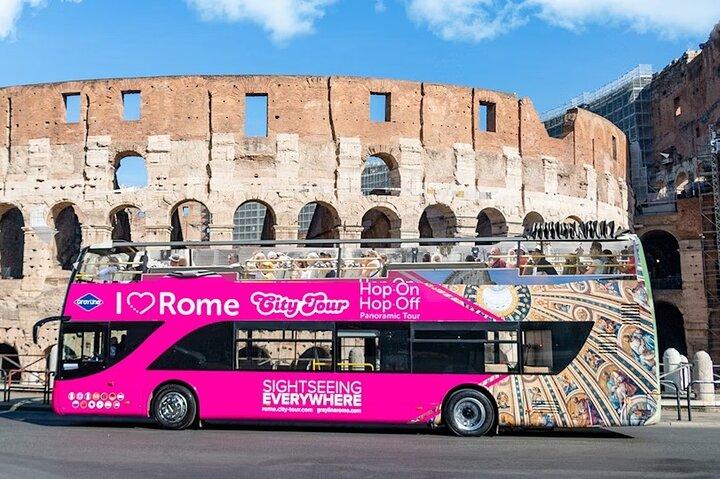 Visite officielle en bus touristique à arrêts multiples de Rome