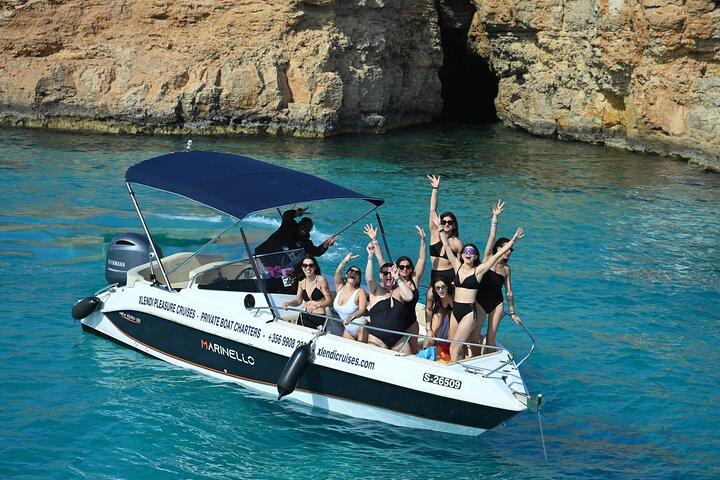 Explorar Comino, Blue Lagoon & Caves - Lancha privada
