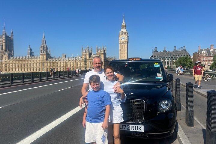 Excursion privée à Londres dans un emblématique taxi noir électrique