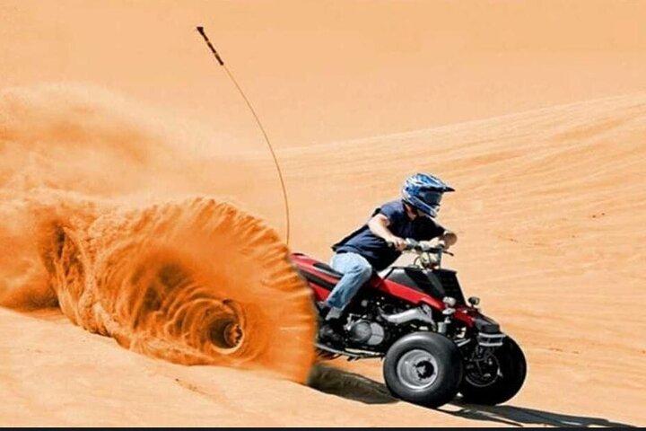Doha : Quad ATV, Dune Bashing, Giro in Cammello e Inland Sea Tour
