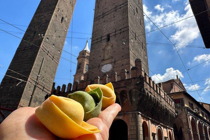 Bologna Mat- och vinprovning med stadsguidad sightseeingtur