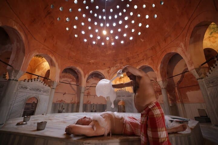 Istanbul: The Water City Few Know — Cisterns, Aqueducts & Hammam