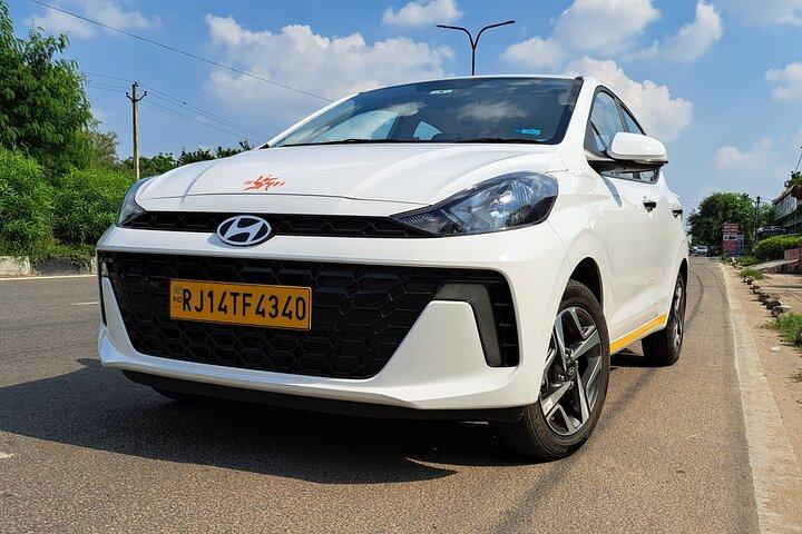 Jaipur nach Neu-Delhi/Agra Privater Autotransfer mit Fahrer Einweg