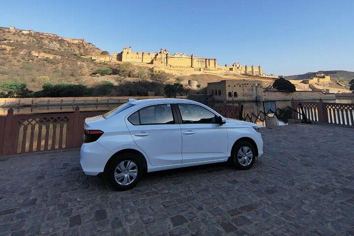 ジョードプルからジャイプールホテルまでの片道専用運転手サービス