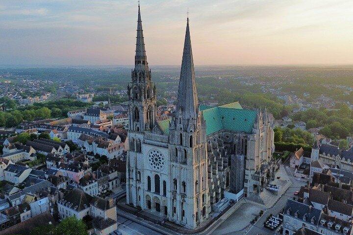 Chartres selvstyret vandretur med en app