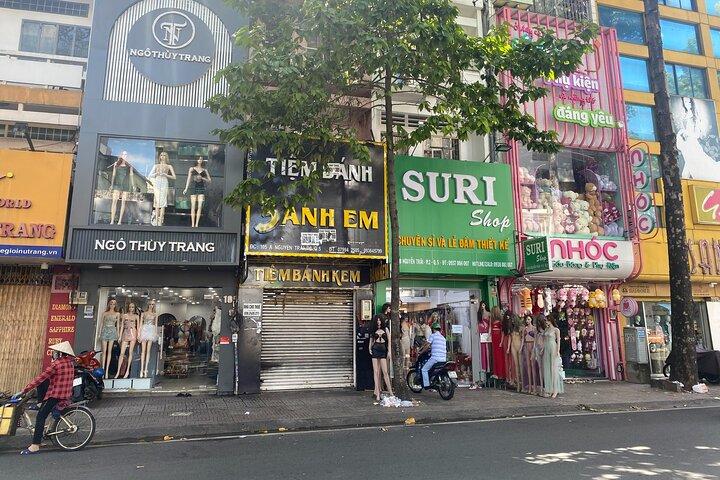 Ho-Chi-Minh-Café und Einkaufstour