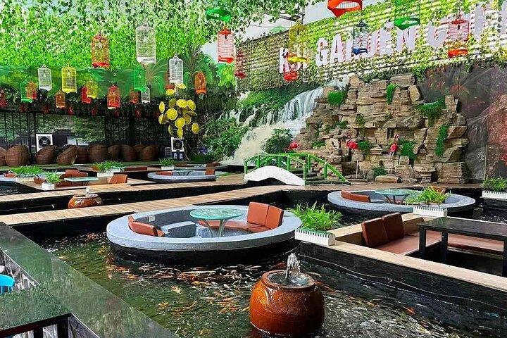 Ho-Chi-Minh-Café und Einkaufstour