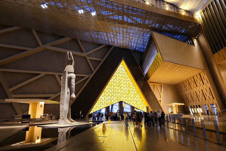 Cairo a Giza Tour alle Piramidi, GEM, Il Cairo Vecchio e Guida Esperta