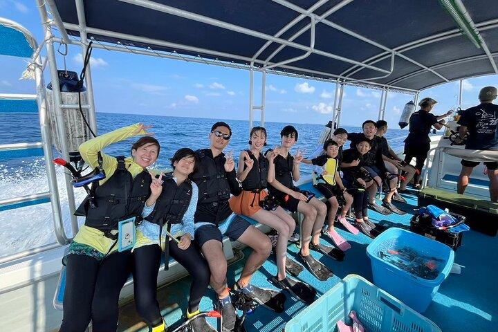 Okinawa Iriomote Island Halve dagtour met zeeschildpadden op het "Wondereiland" gemaakt van koraalfragmenten!Snorkelen op een boot bij Baras Island