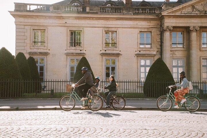 Paris Highlights mit dem Fahrrad erkunden