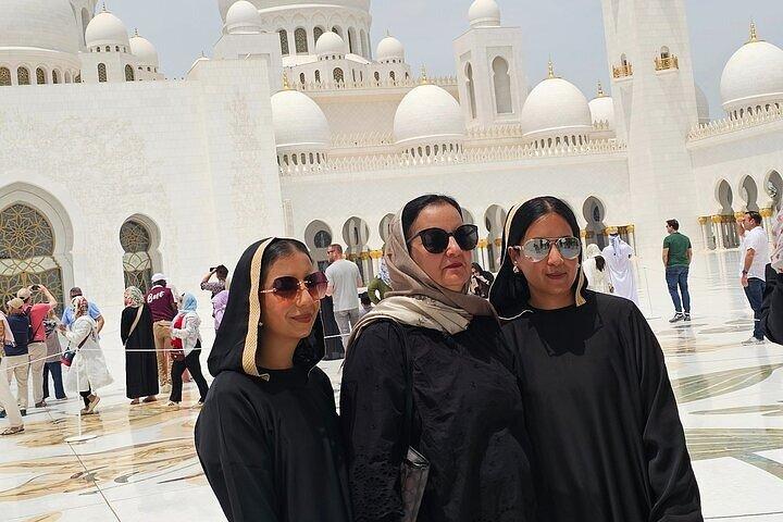 Private Abu Dhabi-Stadtrundfahrt mit Abholung von Dubai oder Abu Dhabi