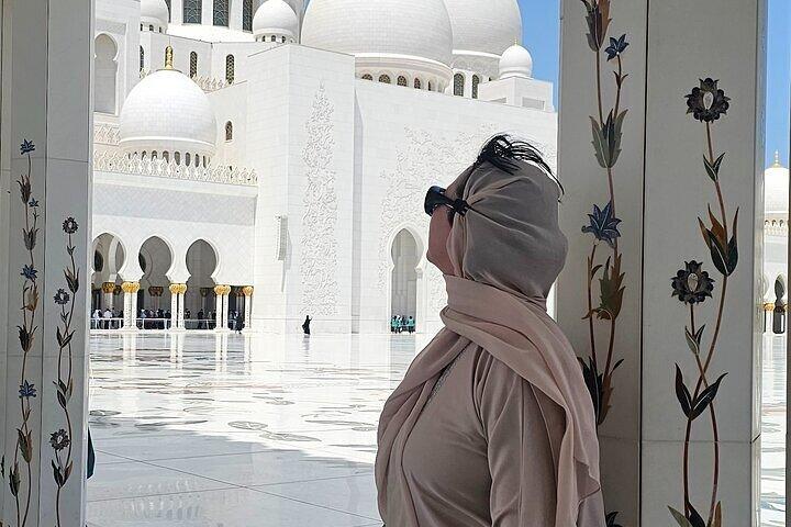 Private Abu Dhabi-Stadtrundfahrt mit Abholung von Dubai oder Abu Dhabi