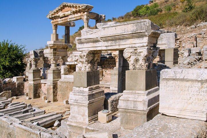 Desde el puerto de Kusadasi Tour de Éfeso, Artemisa y Virgen María