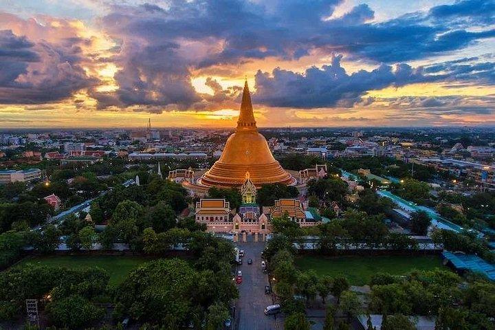 Bangkok Nakhon Pathom tour di un'intera giornata