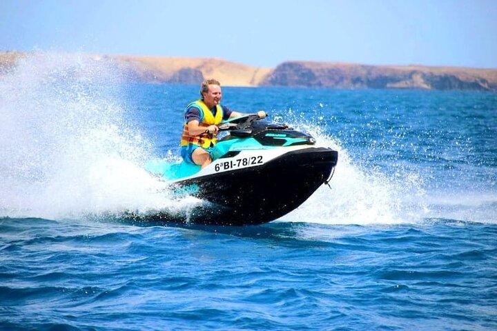 Doha Jet Ski para Skyline com vista para Katara e Pearl Qatar