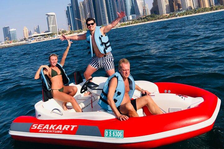 Incroyable excursion en bateau sans chauffeur de 60 minutes à Dubaï
