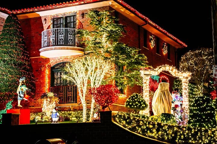 NYC Holiday Lights and Dyker Heights Luxury Bus Tour