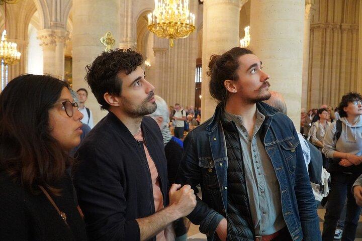 Visite guidée intérieure de Paris Notre-Dame avec accès groupé programmé
