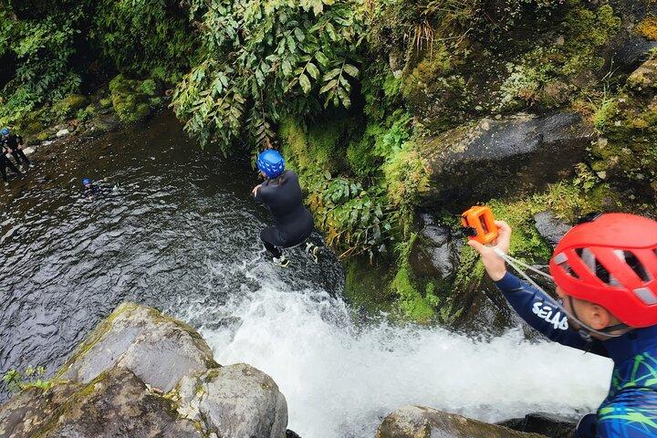 São Miguel : Niveau 1 Canyoning in Ribeira dos Caldeirões, Azoren