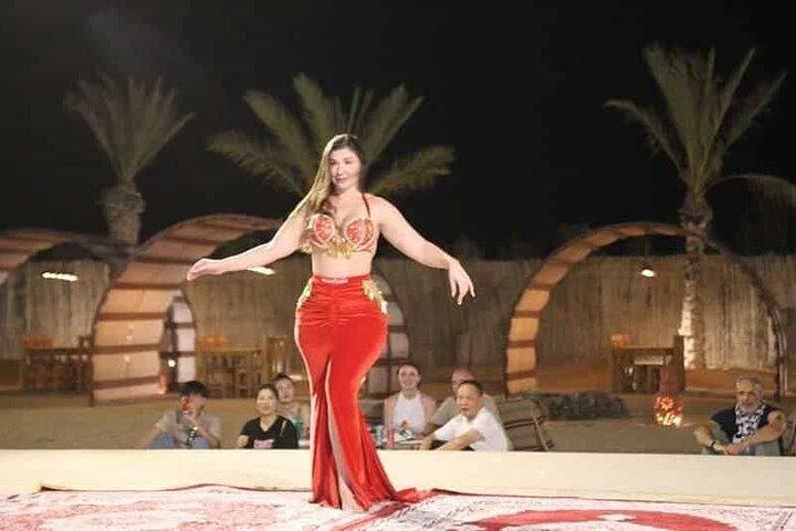 Safari VIP Red Dune con BBQ Pick/Drop Dinner Quad bike opcional