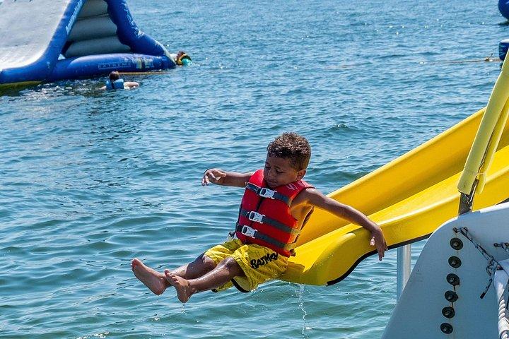 Excursão Shell Island Inflatable Adventure Park & Dolphin
