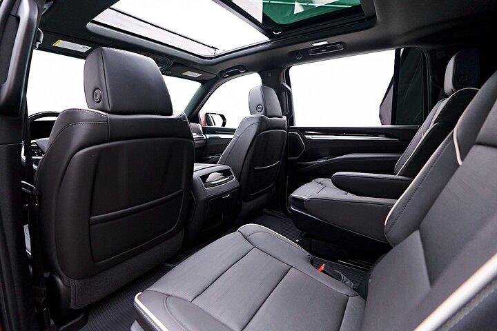 Trasferimento VIP di lusso all'aeroporto di New York City in berlina o SUV
