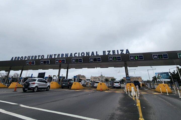 Private Airport Transfer In or Out: Ezeiza (EZE) – Buenos Aires