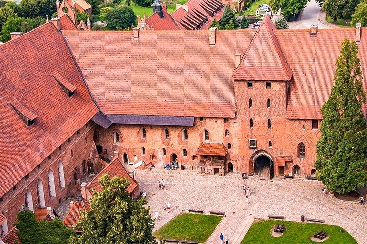 Privat 9-dages polsk tur fra Warszawa med eksklusiv bil