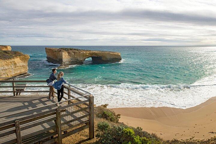 Great Ocean Road 12 Apostles & Rainforest Walk com chá da manhã